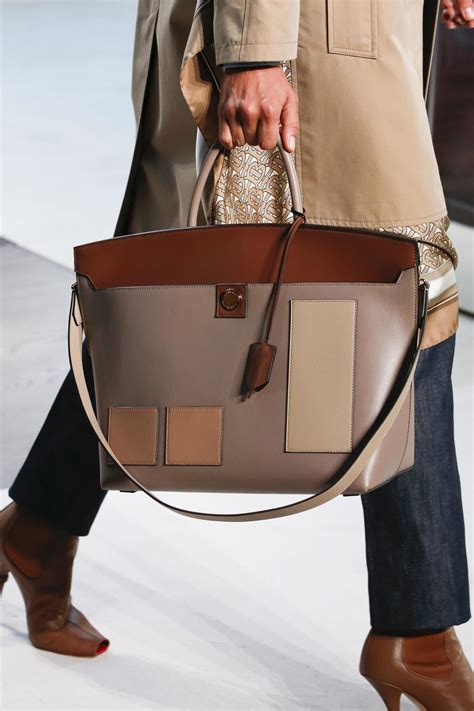 burberry 2010 collection|burberry handbags latest collection.